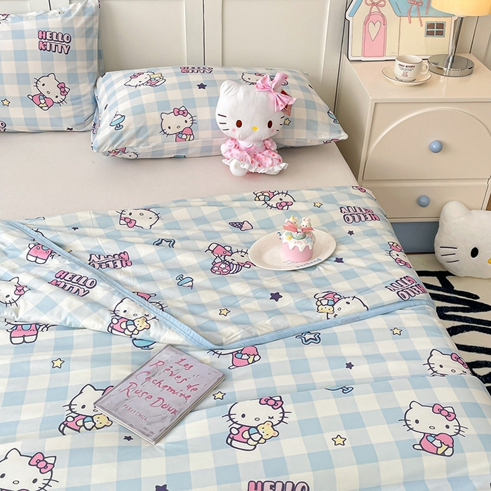 91家纺网 家纺一手货源 找家纺 金爱家2025新款A类三丽鸥正版授权高品质牛奶丝软糯针织棉大豆夏被系列详情 针织棉三丽鸥-蓝格kitty