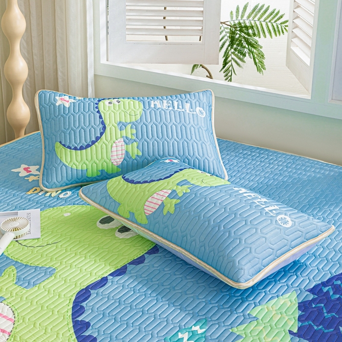 91家纺网 家纺一手货源 找家纺 美丽折2025新品6mm厚天然乳胶凉席三件套 大版印花卡通乳胶凉席平铺款 酷玩龙