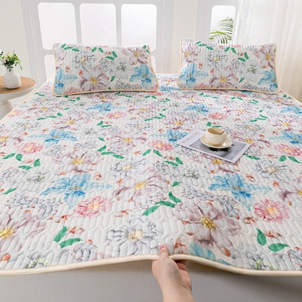 91家纺网 家纺一手货源 找家纺 （总）美丽折2025新品6mm厚天然乳胶凉席三件套 大版印花卡通乳胶凉席平铺款