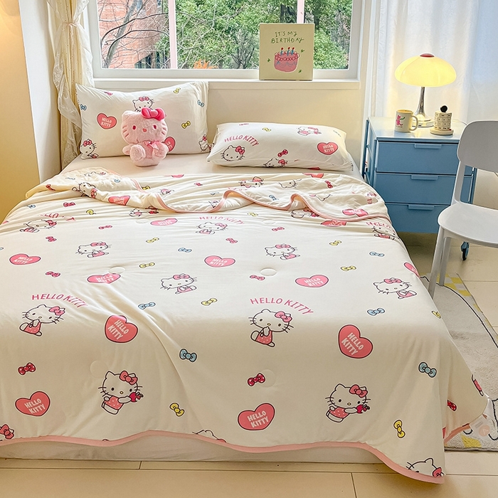 91家纺网 家纺一手货源 找家纺 金爱家2025新款A类三丽鸥正版授权高品质牛奶丝软糯针织棉大豆夏被系列详情 针织棉三丽鸥-心心kitty