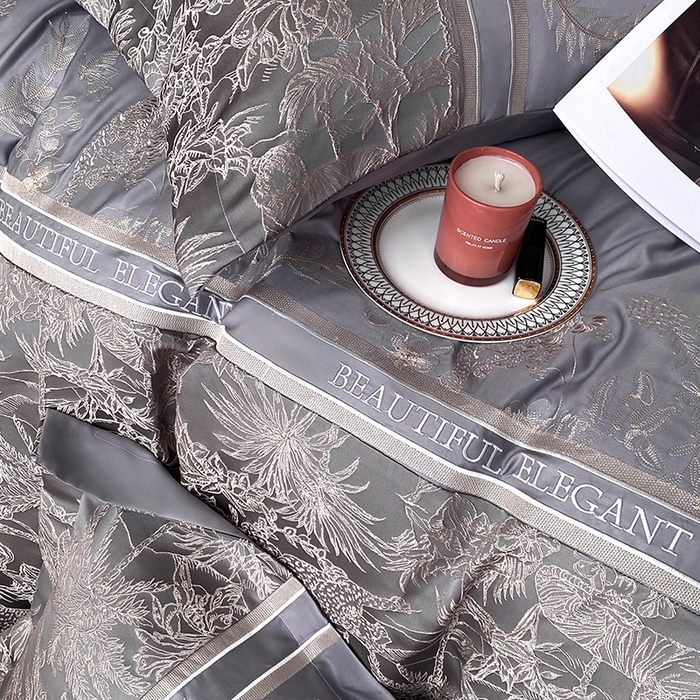 91家纺网 家纺一手货源 找家纺 优悦生活馆 2025新款冰丝浮雕绣花四件套 迷雾花园-深灰