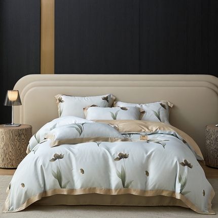 薏思家纺 2025新款50支莱赛尔天丝数码印花夏被+四件套（礼盒包装） 半弦春漫