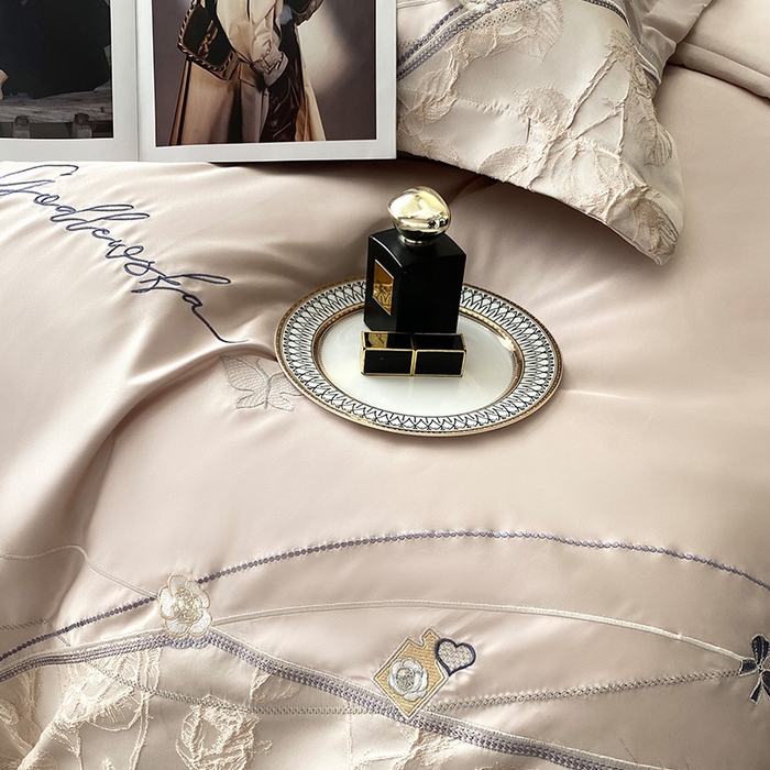 91家纺网 家纺一手货源 找家纺 优悦生活馆 2025新款冰丝浮雕绣花四件套 幽兰轻舞-香槟