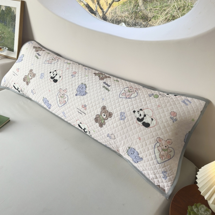 91家纺网 家纺一手货源 找家纺 爱港家纺 2025新款凉感丝双人长枕巾 夏季情侣枕头巾 绑带长枕巾 萌趣派对 120*48