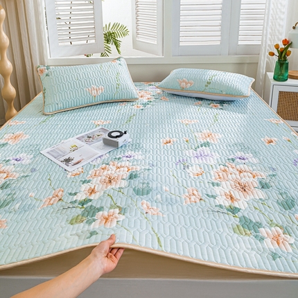 91家纺网 家纺一手货源 找家纺 （总）美丽折2025新品6mm厚天然乳胶凉席三件套 大版印花卡通乳胶凉席平铺款