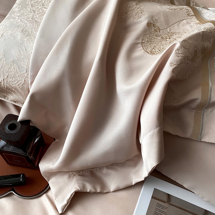 91家纺网 家纺一手货源 找家纺 优悦生活馆 2025新款冰丝浮雕绣花四件套 迷雾花园-香槟