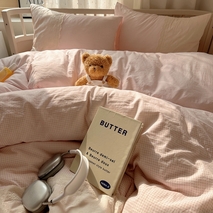 91家纺网 家纺一手货源 找家纺 顾里家纺 2025新款简约小资系列云感双层纱四件套 小粉格