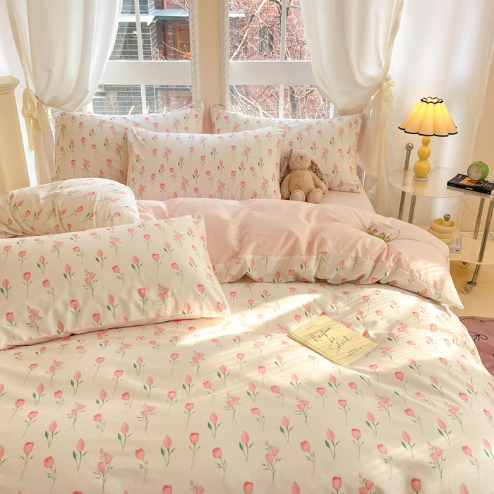 91家纺网 家纺一手货源 找家纺 仔仔熊 2025新款全棉印花系列被套 粉色花花