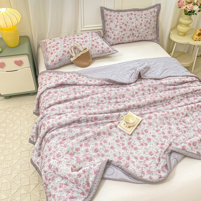 91家纺网 家纺一手货源 找家纺 顺顺家纺 2025新款凉感丝印花夏被空调被 夏夜花语