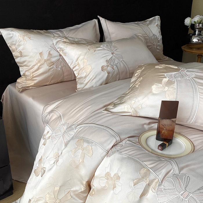 91家纺网 家纺一手货源 找家纺 优悦生活馆 2025新款冰丝浮雕绣花四件套 暮光之城-香槟