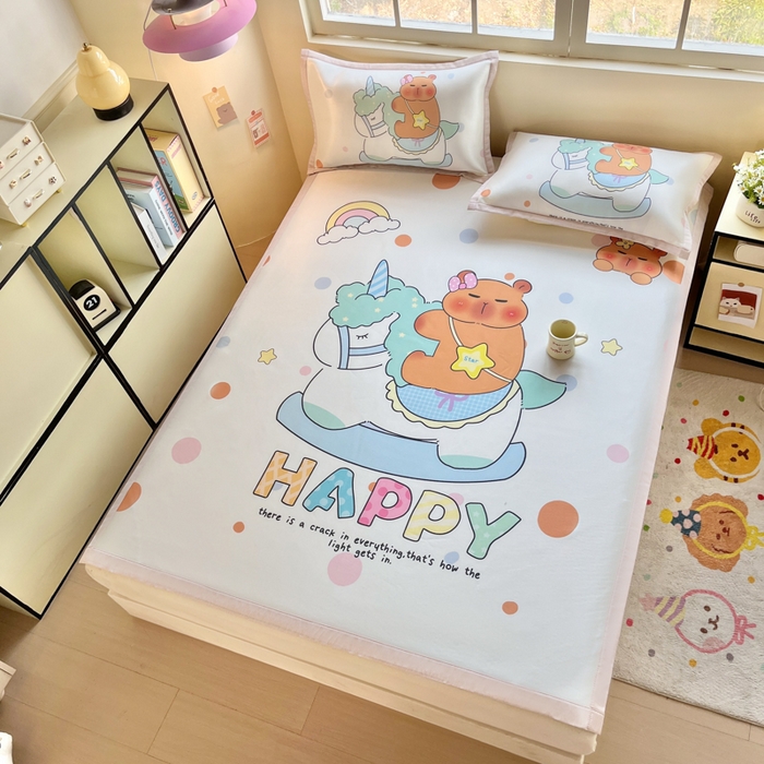 91家纺网 家纺一手货源 找家纺 博雅 2025新款独家版权A类大版数码印花1200D冰丝凉席 木马卡皮巴拉