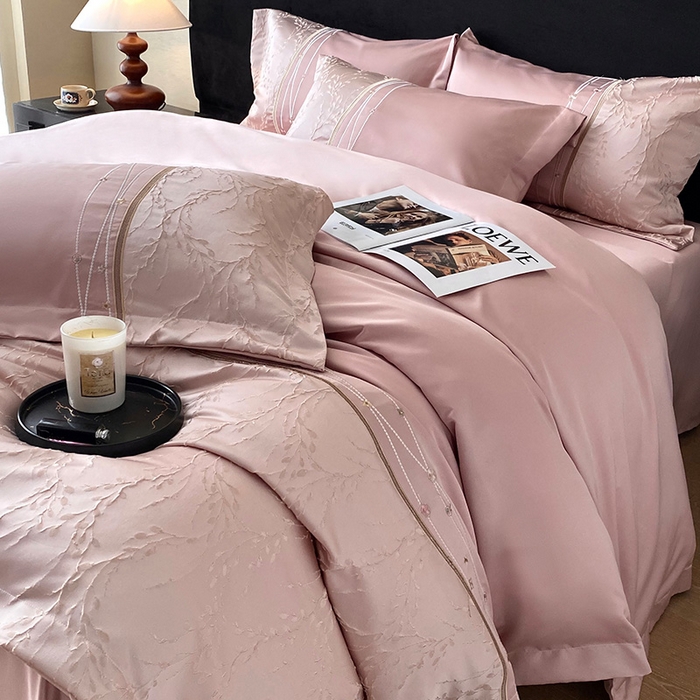 91家纺网 家纺一手货源 找家纺 优悦生活馆 2025新款冰丝浮雕绣花四件套 浪漫星河-豆沙