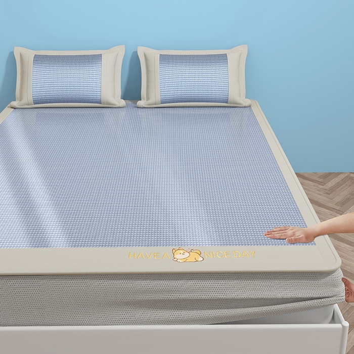 91家纺网 家纺一手货源 找家纺 绒艺席业 2025新款A类抗菌冰丝凉席系列-柯基款 蓝色