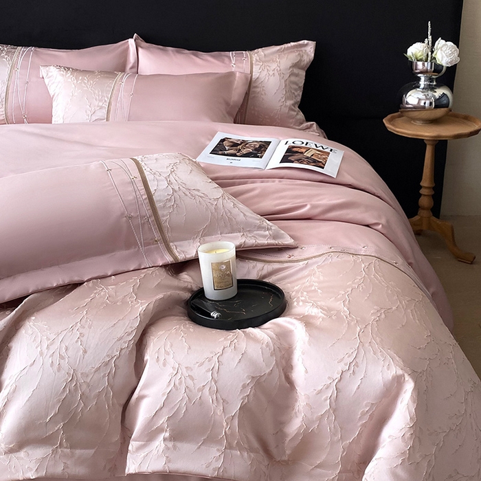 91家纺网 家纺一手货源 找家纺 优悦生活馆 2025新款冰丝浮雕绣花四件套 浪漫星河-豆沙