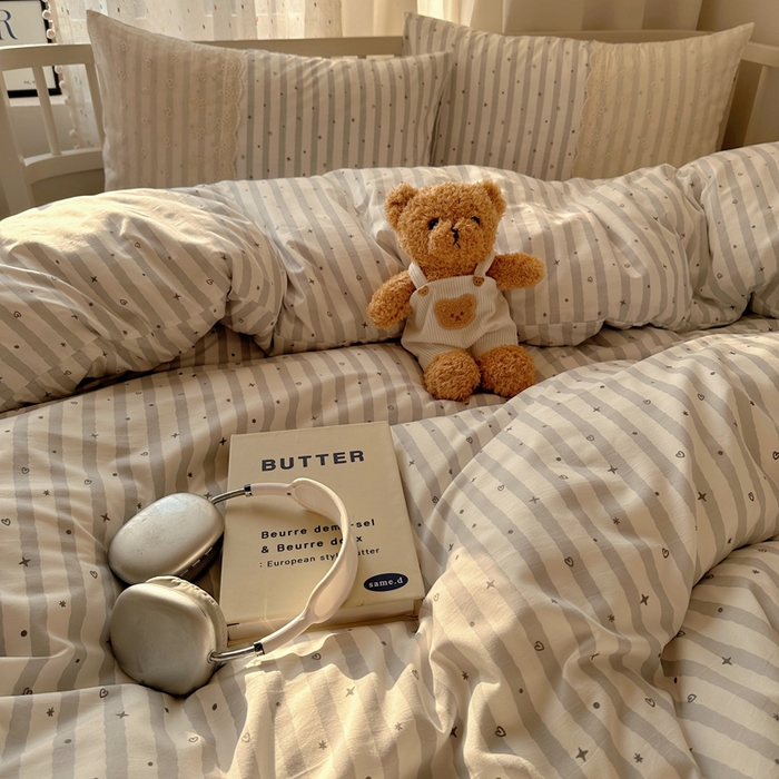 91家纺网 家纺一手货源 找家纺 顾里家纺 2025新款简约小资系列云感双层纱四件套 条纹星星灰