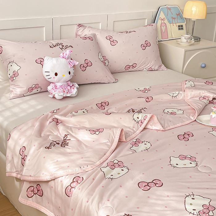 91家纺网 家纺一手货源 找家纺 桃子家居 2025新款A类三丽鸥正版授权高品质牛奶丝软糯针织棉大豆夏被系列 针织棉三丽鸥-爱心美少女kitty