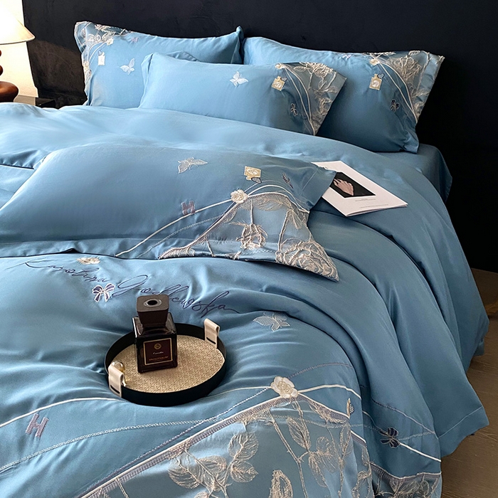 91家纺网 家纺一手货源 找家纺 优悦生活馆 2025新款冰丝浮雕绣花四件套 幽兰轻舞-蓝