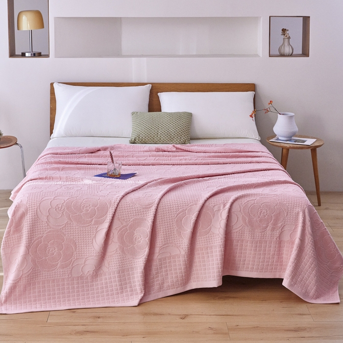 91家纺网 家纺一手货源 找家纺 爱港家纺 2025新款上海专版老式怀旧全棉A类纱布毛巾被 茶花-粉