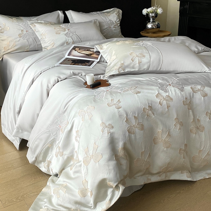 91家纺网 家纺一手货源 找家纺 优悦生活馆 2025新款冰丝浮雕绣花四件套 暮光之城-灰绿