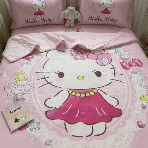 91家纺网 家纺一手货源 找家纺 博雅 2025新款 三丽鸥凉感丝夏被冰丝凉席组合四件套 花花KT