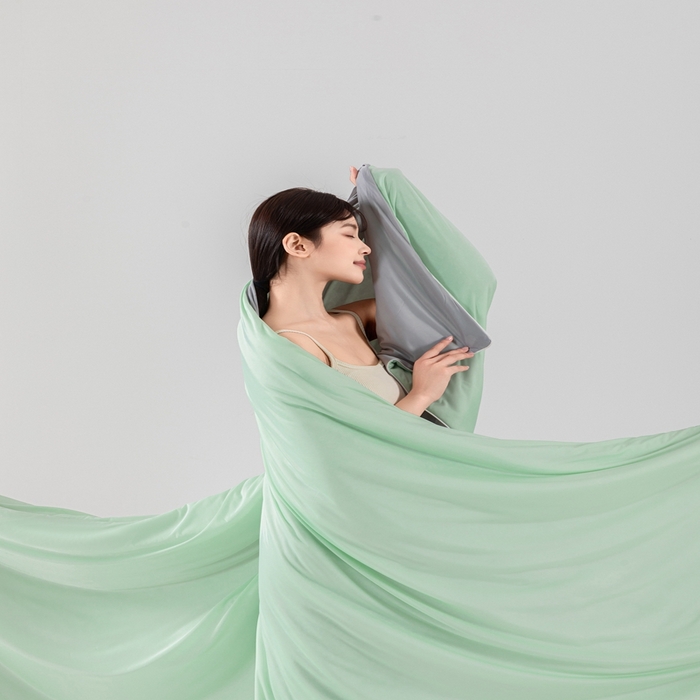 91家纺网 家纺一手货源 找家纺 潮邦家居 2025新款凉感丝夏被夏凉被空调被 薄荷绿拼灰