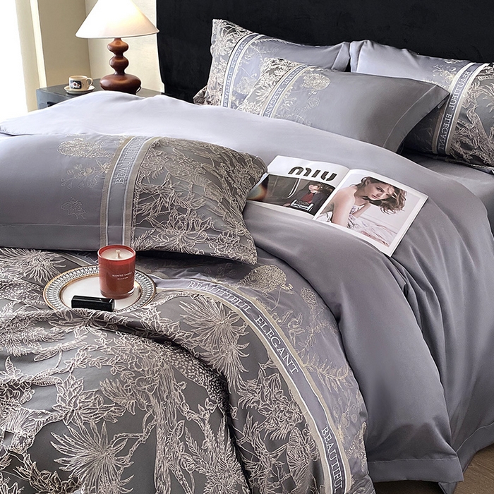 91家纺网 家纺一手货源 找家纺 优悦生活馆 2025新款冰丝浮雕绣花四件套 迷雾花园-深灰