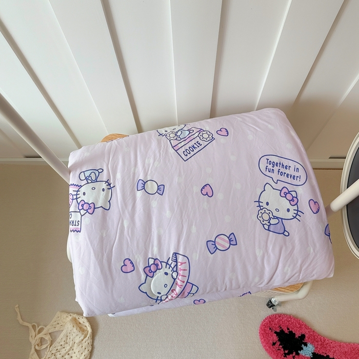 91家纺网 家纺一手货源 找家纺 兜米家居 2025夏季新品三丽鸥深睡双感针织凉感空调被夏被 糖果凯蒂猫