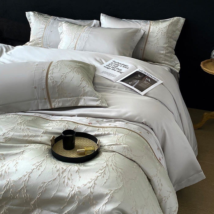 91家纺网 家纺一手货源 找家纺 优悦生活馆 2025新款冰丝浮雕绣花四件套 浪漫星河-灰绿