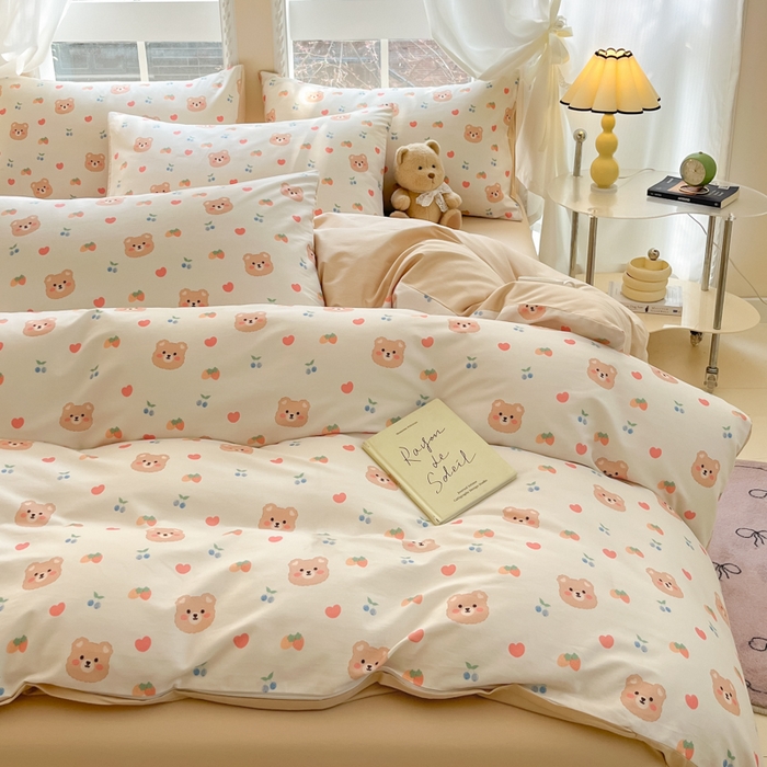 91家纺网 家纺一手货源 找家纺 仔仔熊 2025新款全棉印花四件套 爱心小熊