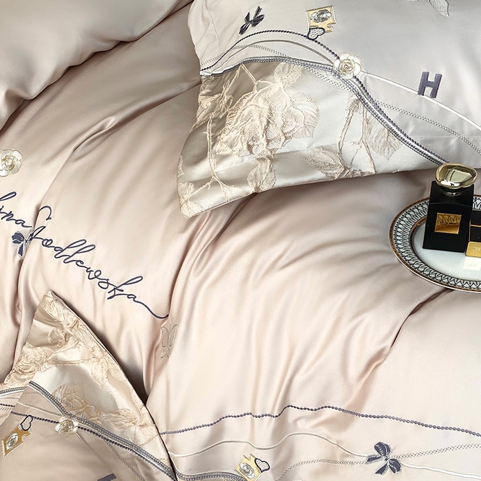 91家纺网 家纺一手货源 找家纺 优悦生活馆 2025新款冰丝浮雕绣花四件套 幽兰轻舞-香槟