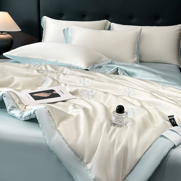 91家纺网 家纺一手货源 找家纺 满羽家纺 2025新款冰丝夏被四件套-满绣系列 蝴蝶结-奶白兰