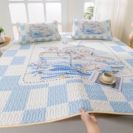 91家纺网 家纺一手货源 找家纺 （总）美丽折2025新品6mm厚天然乳胶凉席三件套 大版印花卡通乳胶凉席平铺款