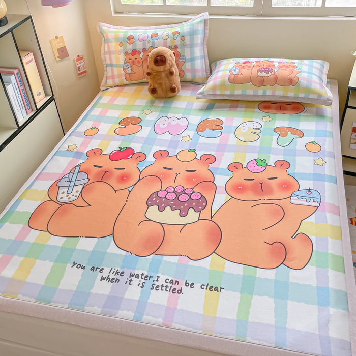 91家纺网 家纺一手货源 找家纺 博雅 2025新款独家版权A类大版数码印花1200D冰丝凉席 派对卡皮巴拉