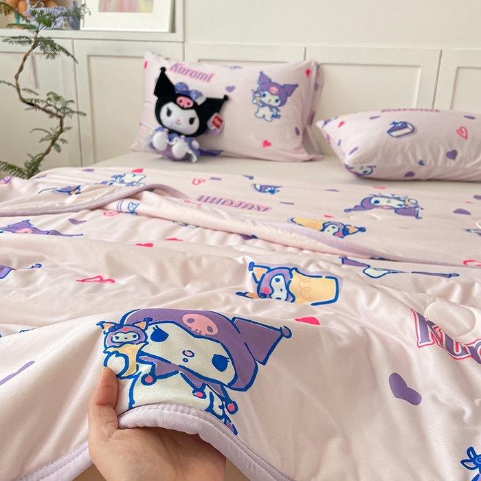 91家纺网 家纺一手货源 找家纺 金爱家2025新款A类三丽鸥正版授权高品质牛奶丝软糯针织棉大豆夏被系列详情 针织棉三丽鸥-甜心库洛米