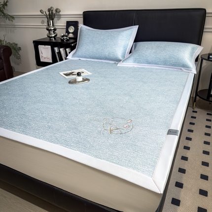 倾慕家纺 2025新款PE50凉感刺绣凉席 郁金香蓝PE刺绣款