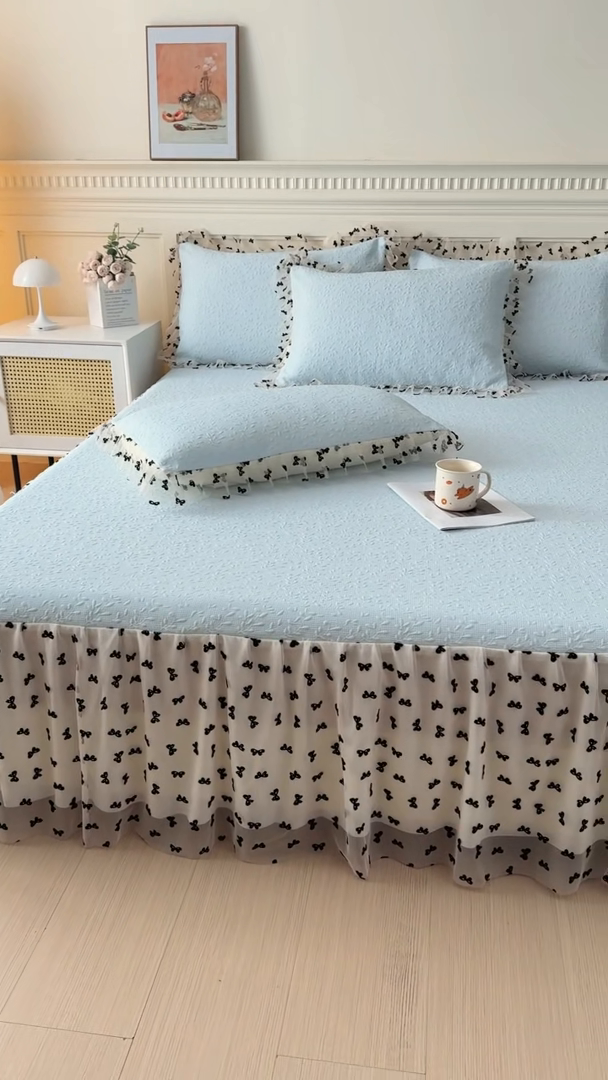 91家纺网 家纺一手货源 找家纺 KA家纺 2025新款夏季A类凉感冰豆豆花边床裙凉席三件套 叶叶情深蓝