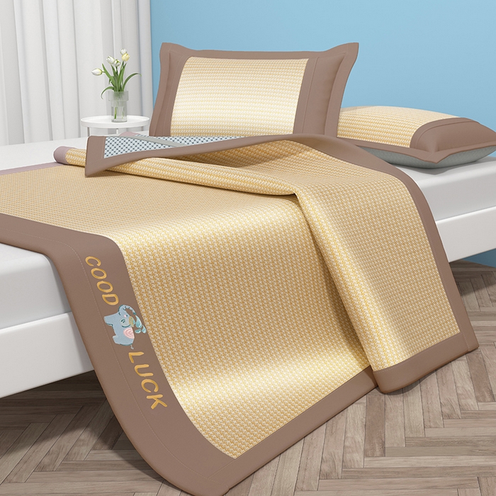 91家纺网 家纺一手货源 找家纺 绒艺席业 2025新款A类抗菌冰丝凉席系列-小象宝款 黄色