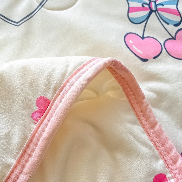 91家纺网 家纺一手货源 找家纺 金爱家2025新款A类三丽鸥正版授权高品质牛奶丝软糯针织棉大豆夏被系列详情 针织棉三丽鸥-蝴蝶结樱桃美乐蒂