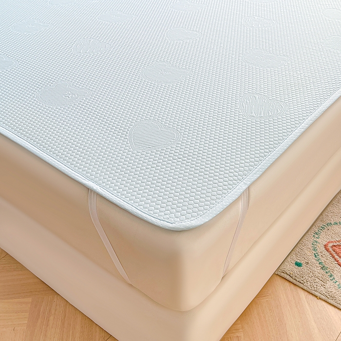 91家纺网 家纺一手货源 找家纺 迪乐妮 2025新款小冰熊凉豆豆席床笠 天空蓝-小冰熊凉豆豆席