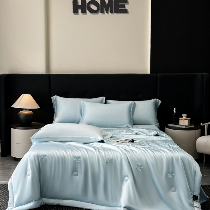 91家纺网 家纺一手货源 找家纺 满羽家纺 2025新款冰丝夏被四件套-满绣系列 山茶花-清爽兰