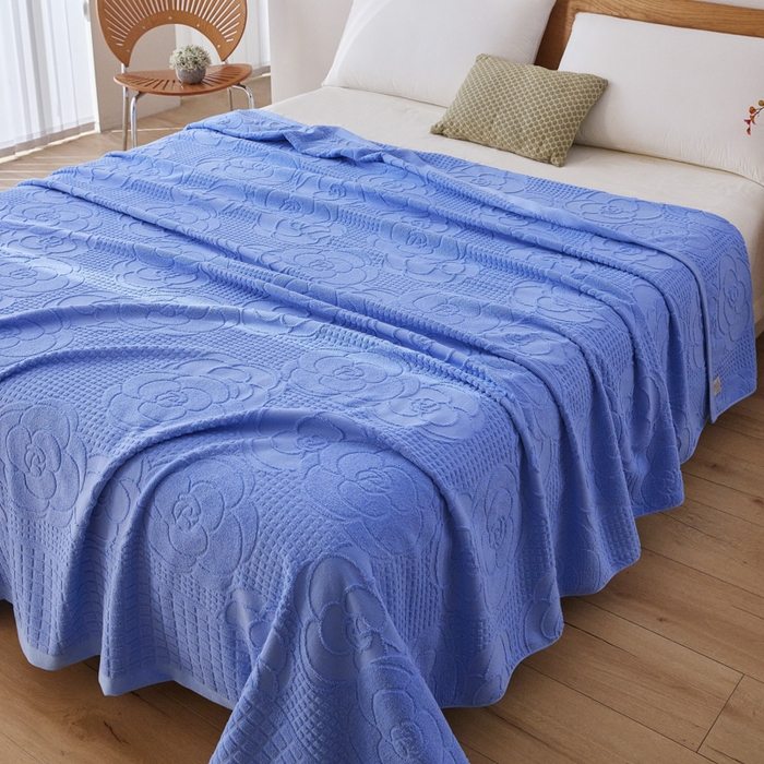 91家纺网 家纺一手货源 找家纺 爱港家纺 2025新款上海专版老式怀旧全棉A类纱布毛巾被 茶花-蓝