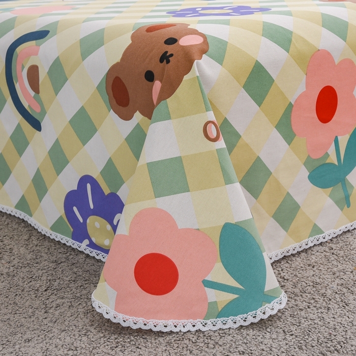 91家纺网 家纺一手货源 找家纺 仟网汇 2025全棉老粗布蕾丝花边三件套（无纺布手提包装） 彩虹熊