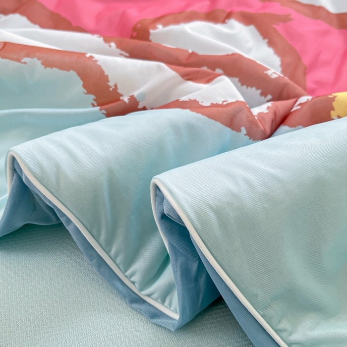 91家纺网 家纺一手货源 找家纺 博雅 2025新款 三丽鸥凉感丝夏被冰丝凉席组合四件套 甜品帕恰狗