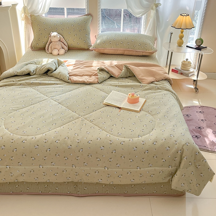 91家纺网 家纺一手货源 找家纺 贝扬思家纺 2025新款云感双层纱7A抗菌夏被四件套系列 茶野