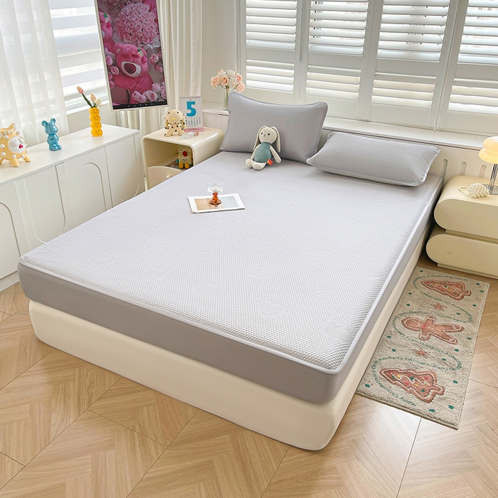 91家纺网 家纺一手货源 找家纺 （总）迪乐妮 2025新款小冰熊凉豆豆席床笠