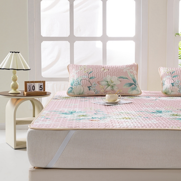 91家纺网 家纺一手货源 找家纺 美丽折2025新品6mm厚天然乳胶凉席三件套 大版印花卡通乳胶凉席平铺款 花颜