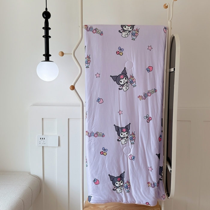 91家纺网 家纺一手货源 找家纺 兜米家居 2025夏季新品三丽鸥深睡双感针织凉感空调被夏被 甜心库洛米