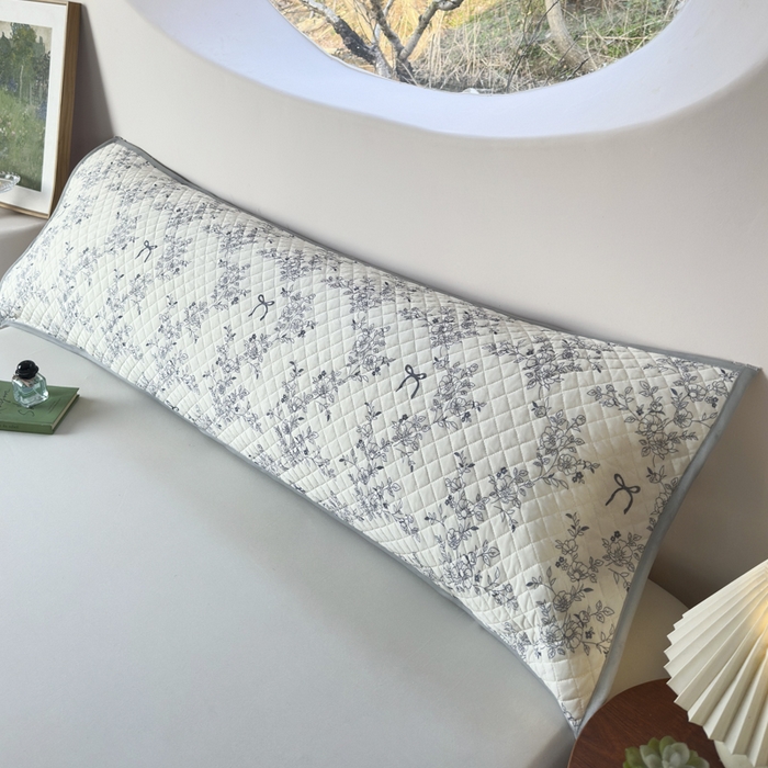 91家纺网 家纺一手货源 找家纺 爱港家纺 2025新款凉感丝双人长枕巾 夏季情侣枕头巾 绑带长枕巾 素影 150*48