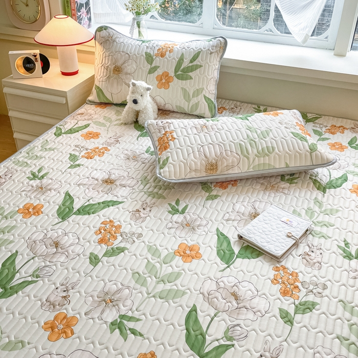 91家纺网 家纺一手货源 找家纺 柒月家居 2025新款小清新乳胶凉席 春意盎然