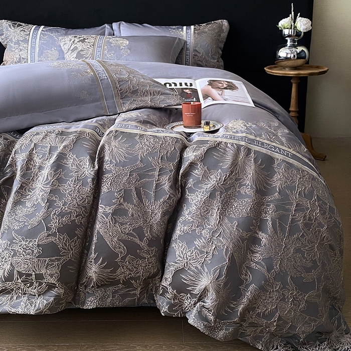 91家纺网 家纺一手货源 找家纺 优悦生活馆 2025新款冰丝浮雕绣花四件套 迷雾花园-深灰